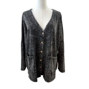 Turquoise Haven Women's L/XL Black Washed Embroidered Wings Cowgirl Relaxed Top